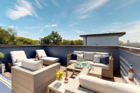 Rooftop Deck with City View Modern Charming